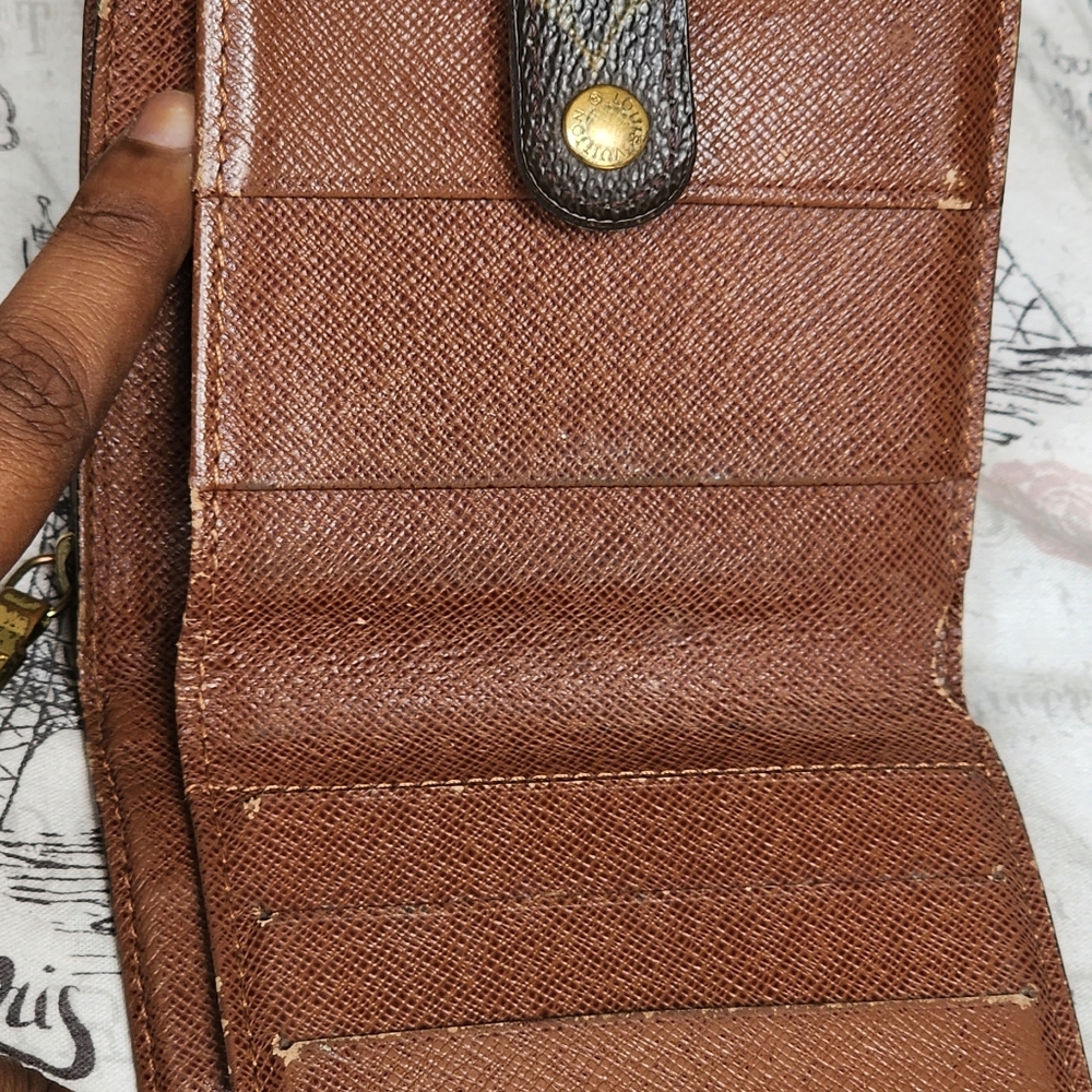 Louis Vuitton Monogram Canvas Compact Zippé Wallet - Picture 10 of 12